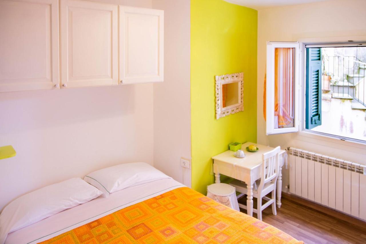 Solemagia In Via Roma Hotel Vernazza Exterior photo